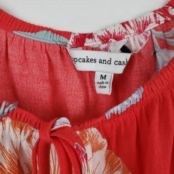 Cupcakes & Cashmere Crosley Red Floral Cropped Top size M - Picture 4 of 8